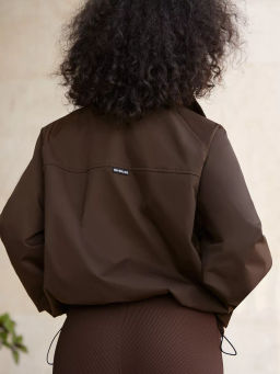 Ветровка демисезонная