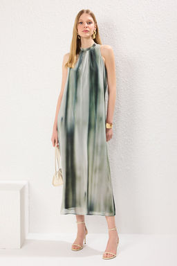 TRENDYOLMILLA Siyah Soyut Desenli Maxi Dokuma Elbise TWOSS25EL00408