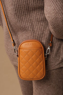 Сумка кожаная Azaro 30832 оранжевый карандаш