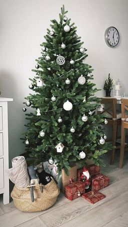 Ель искусственная премиум Изумрудная 1,8 м - Max christmas фото 2