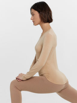 Джемпер термо женский в бежевом цвете нюд 602332 - Mark formelle фото 8