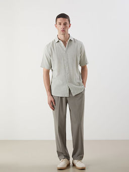 Regular Fit K?sa Kollu ?izgili Erkek G?mlek