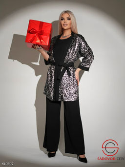 Костюм женский тройка с поясом