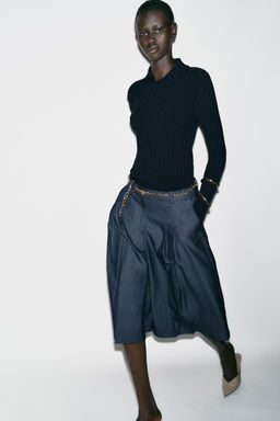 CHAIN BELT LONG BERMUDA SHORTS