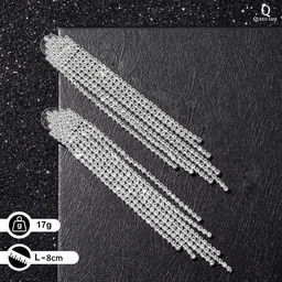 Серьги висячие со стразами Водопад мини треугольник, белые в серебре, 8 см