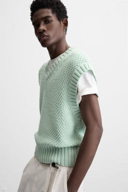 TEXTURED KNIT VEST - Zara фото 5