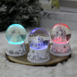 Сувенир Снежный шар "Новогодние пейзажи" 4.5*4.5*6 см (с подсветкой), микс