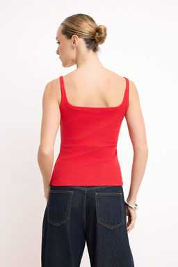 K?rm?z? Fitted/Vucuda Oturan Kare Yaka Kolsuz Aplike Fitilli Esnek Orme Atlet TWOSS26AL00015 - Trendyolmilla фото 4