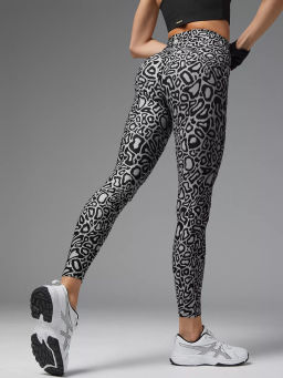 Леггинсы спортивные с принтом