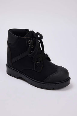 Siyah Fermuarl? ve Bagc?kl? Buyuk Erkek Cocuk Kids Postal Bot 
TAKAW26BO00006