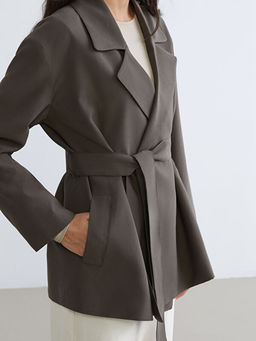 Ku?akl? Oversize Kad?n Blazer Ceket