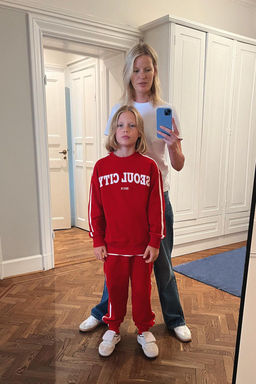 JOGGING TROUSERS WITH STRIPES