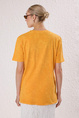 Trendyolmilla Turuncu Y?kamal?/Soluk Efektli Regular/Normal Kal?p Orme T-Shirt TWOSS25TS00211  фото 4