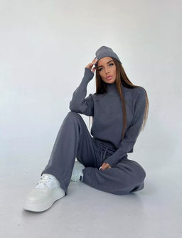 K13194 Костюм тройка: джемпер, брюки, шапка ГРАФИТ