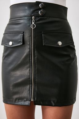 TRENDYOLMILLA Siyah Kemer Fermuar Detayl? Suni Deri Mini Dokuma Etek TWOAW21ET0065  фото 7