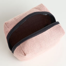 Косметичка женская на молнии, объёмная, маленькая, мягкая, розовая