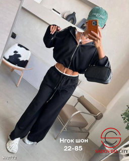 Костюм женский спортивный