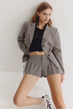 Minishorts con pliegues de caja - H&m фото 2
