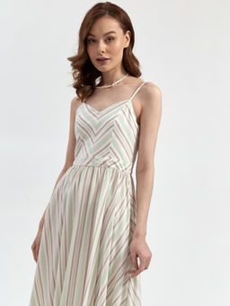 Сарафан с асимметричным низом