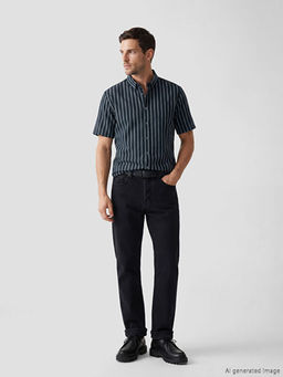 Regular Fit K?sa Kollu ?izgili Erkek G?mlek