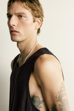 CAMISETA TANK RELAXED FIT VISCOSA - LINO / Negro - Zara фото 5