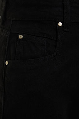 Siyah Denim Puskullu Plaj Sort TBESS22SR0395