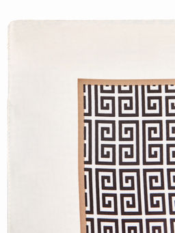 Большой, мягкий, тонкий и очень нежный платок с рисунком