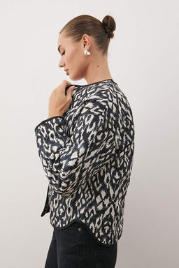 Cok Renkli Soyut Desenli Kapitone Gorunumlu Basic C?tc?tl? Ceket TWOAW26CE00017 - Trendyolmilla фото 2