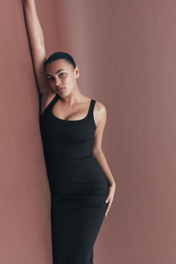 LONG BODY SHAPE DRESS WITH STRAPS - Zara фото 4