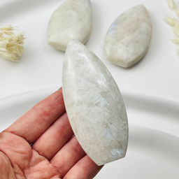 Свеча из Лунного камня