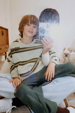 STRIPED SWEATSHIRT WITH SLOGAN