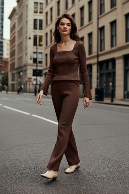 Kahverengi Kare Yaka Vucudu Saran Triko Alt - Ust Tak?m TWOAW26AU00054