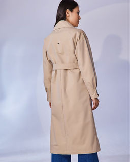 Плащ женский 

АРТ. 31811w черный/42