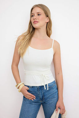 Ekru Fitted/Vucuda Oturan Havuz Yaka Ince Ask?l? Kolsuz Yumusak Orme Bluz TWOSS26BZ00633