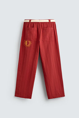 PANTAL?N RELAXED FIT ESTRUCTURA RAYAS / Rojo
