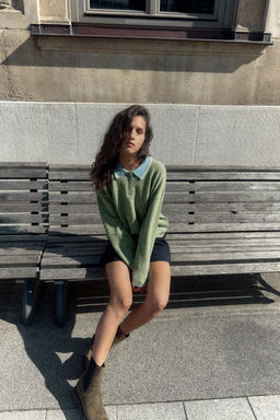 CONTRAST KNIT POLO SWEATER