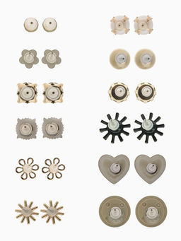 Цена за 2 шт. Серьги пусеты One year, 12 пар, цветочное настроение, белые в золоте