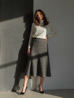 в составе  ШЕРСТЬ юбка ,расклешенная от колена к низу, на подкладке - Трика фото 3