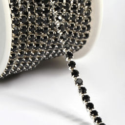 Цепь со стразами арт.TBY.06.SS10-3, цв.BLACK/SILVER, 3 мм, уп.10 м