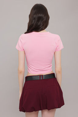 TRENDYOLMILLA Ekru Slogan Bask?l? Crop Fitted/Vucuda Oturan Orme T-Shirt TWOSS25TS00036  фото 12