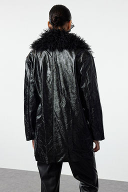 Siyah Oversize Kal?p Yakas? Kurk Detayl? Suni Deri Ceket Mont TWOAW25MO00029 - Trendyolmilla фото 5