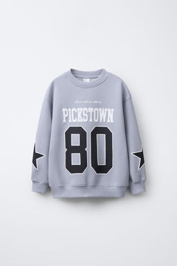 SWEATSHIRT WITH NUMBER AND SLOGAN PRINT