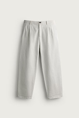 PANTAL?N CHINO STRAIGHT FIT PLIEGUES / Gris