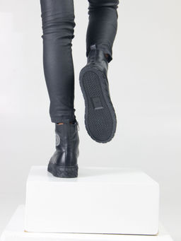 Ботинки 215.icebergbl. black/Мех