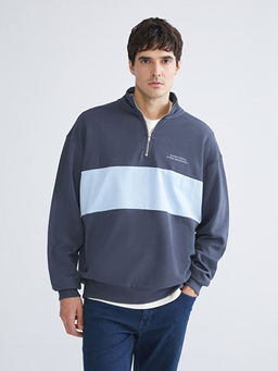 Dik Yaka Uzun Kollu Bask?l? Erkek Sweatshirt
