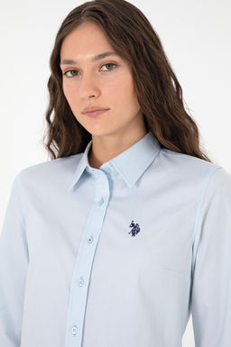 Рубашка женская U.S. Polo Assn с длинным рукавом голубая из хлопка и эластана  фото 9