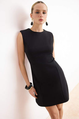 Siyah Vatkal? Duz Kolsuz Mini Esnek Dokuma Elbise TWOSS26EL00296