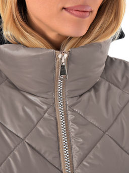 Жилет утепленный стеганый без капюшона