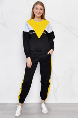 Арт. 2307 Костюм с брюками женский 46-52 (4 шт) Цвет:верх-черный, белый, малина, низ-черный, малина