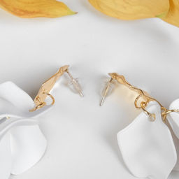 Серьги ассорти Ветер мятые треугольники, цвет бело-золотой